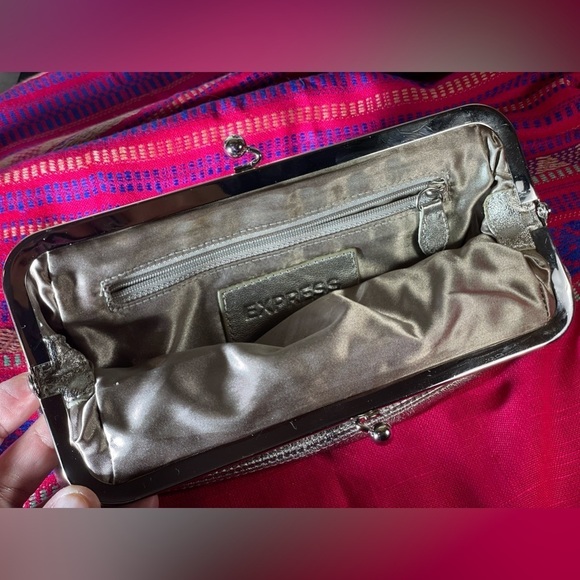 EXPRESS PEWTER CLUTCH BAG - Picture 3 of 11